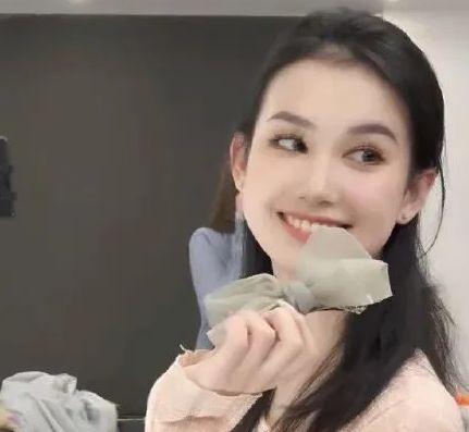 网红汤颖吃瓜是真的吗,真相还是炒作?  第3张 网红汤颖吃瓜是真的吗,真相还是炒作?  第3张